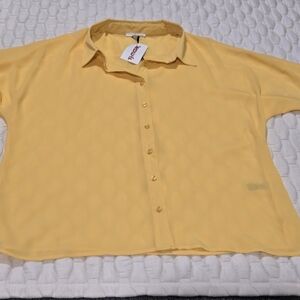 Milano Women's New With Tags Button Down Short Sleeve Shirt Solid Yellow Large